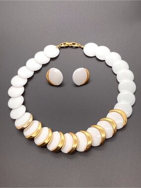 Napier White and Gold Disc Choker Necklace 16.5” & Matching Earrings Set Vintage